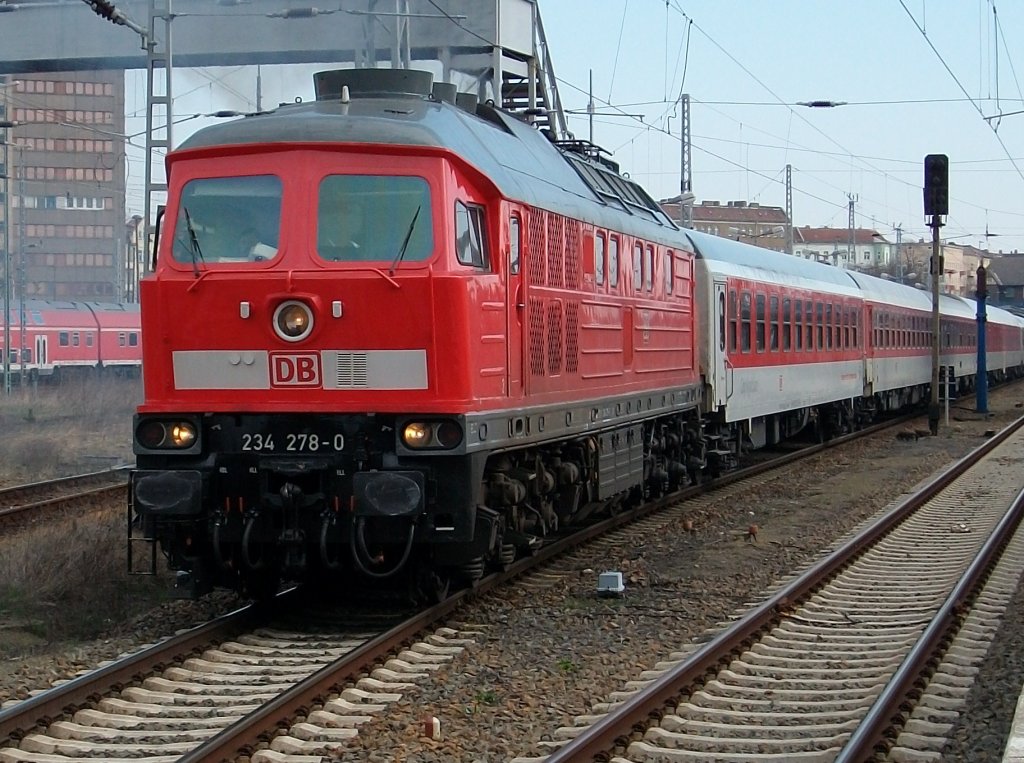 Am 03.April 2010 berfhrte 234 278 den leeren Nachtzug,Paris-Berlin Sdkreuz,von Berlin Lichtenberg,nach Berlin Warschauer Strae zur Reinigung.
