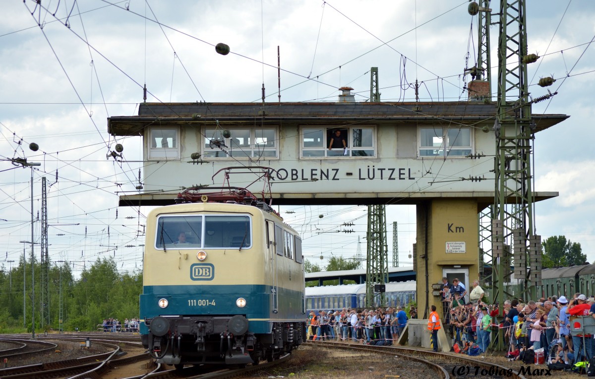 111 001-4 beim Sommerfest in Koblenz am 13.06.2015.