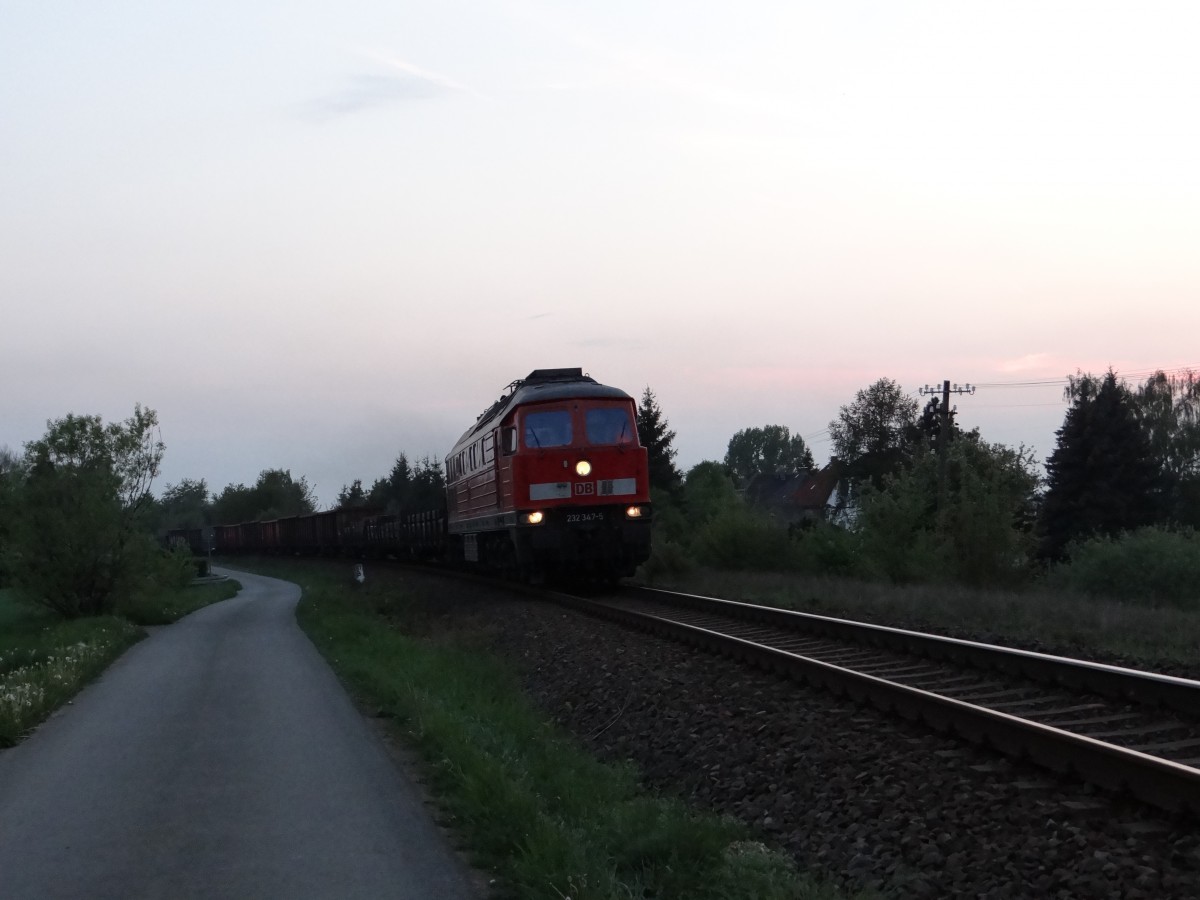 232 347 ist am 30.04.14 mit einem Umleiter in Neustadt an der Orla zusehen. 