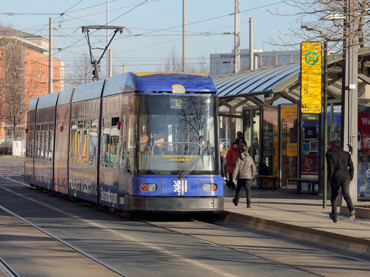 2519 am 18. Januar 2015 am Pirnaischer Platz als Linie 12.