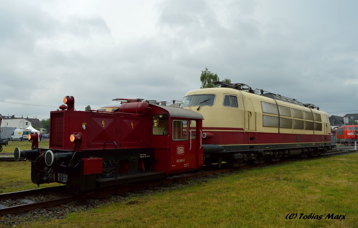 322 641-2 und 103 235-8 an der Koblenzer Drehscheibe beim Sommerfest am 13.06.2015.
