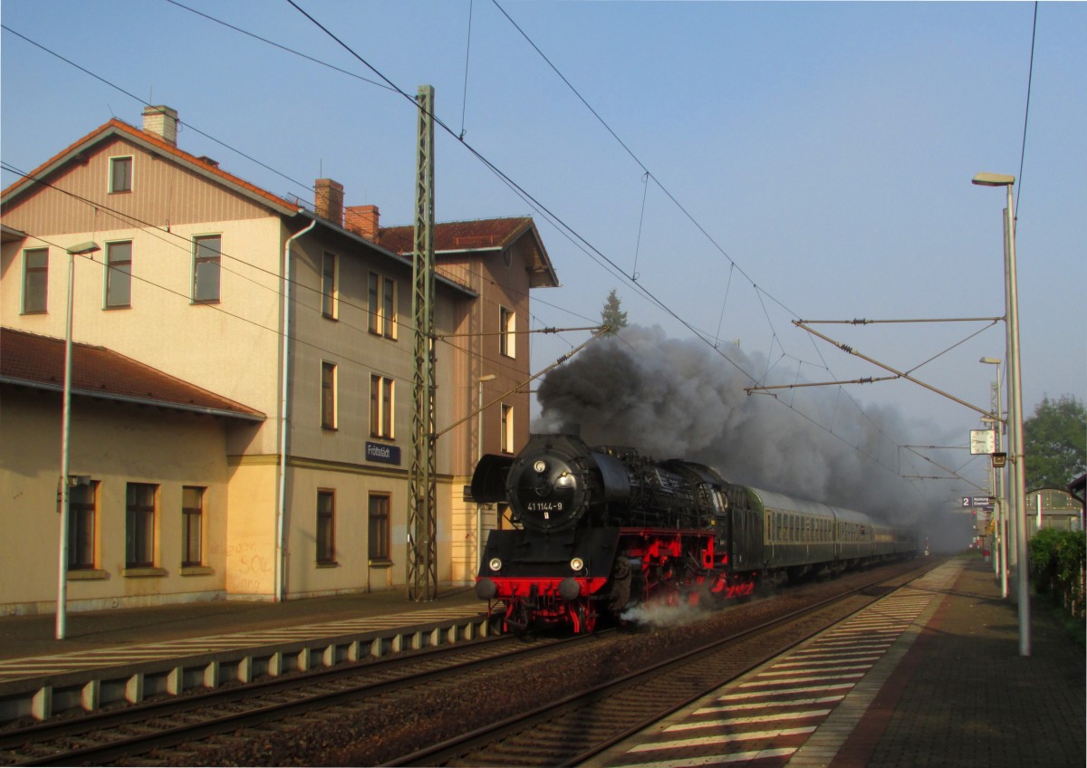 41 1144-9 mit dem Altenburger-Express im Bahnhof Frttstdt am 20.09.2014.
Platz.3 Monat September.2014