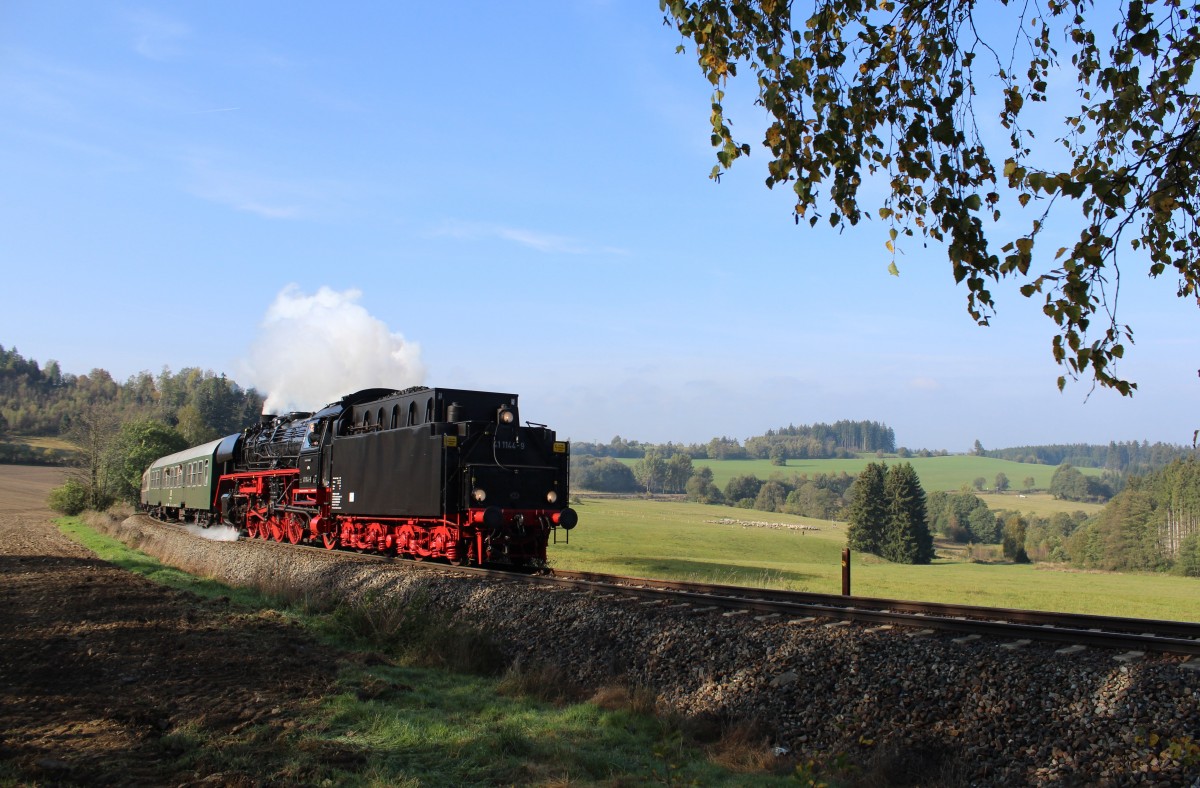 41 1144-9 mit dem Sormitztal-Express zu sehen am 05.10.14 in Heinersdorf.