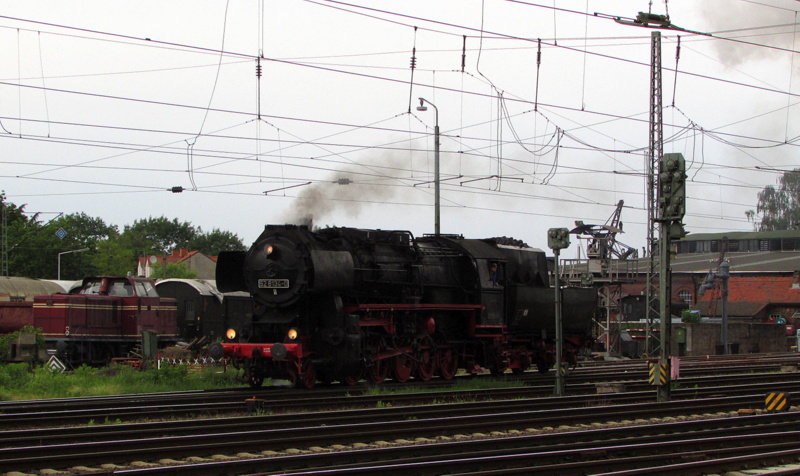 52 8134-0(Eisenbahnfreunde Betzdorf) bei einer Fahrt über den Bahnhof Darmstadt Kranichstein am 27.Mai.2014