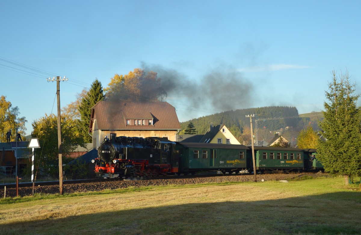 99 1772-5 bei der Ausfahrt aus Neudorf mit P 1009 am 24.10.2015.