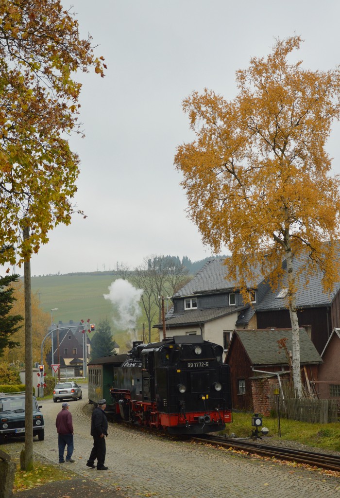 99 1772-5 bei der Einfahrt mit P 1002 in Neudorf am 25.10.2015