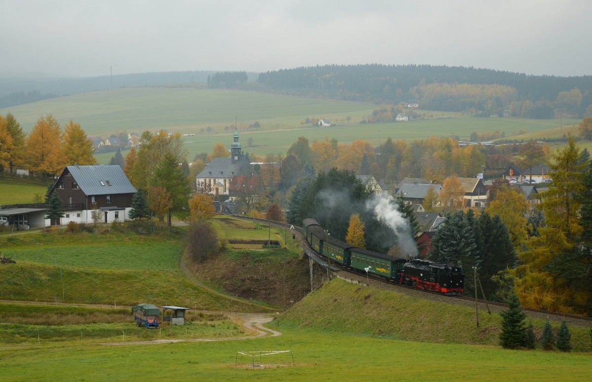99 1772-5 mit P 1004 zwischen Neudorf und Unterneudorf am 26.10.2015