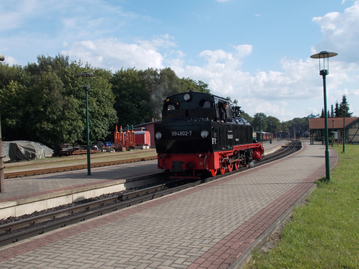 99 4802 war,am 11.August 2014,in Putbus nicht unterwegs einen Zug zu übernehmen.