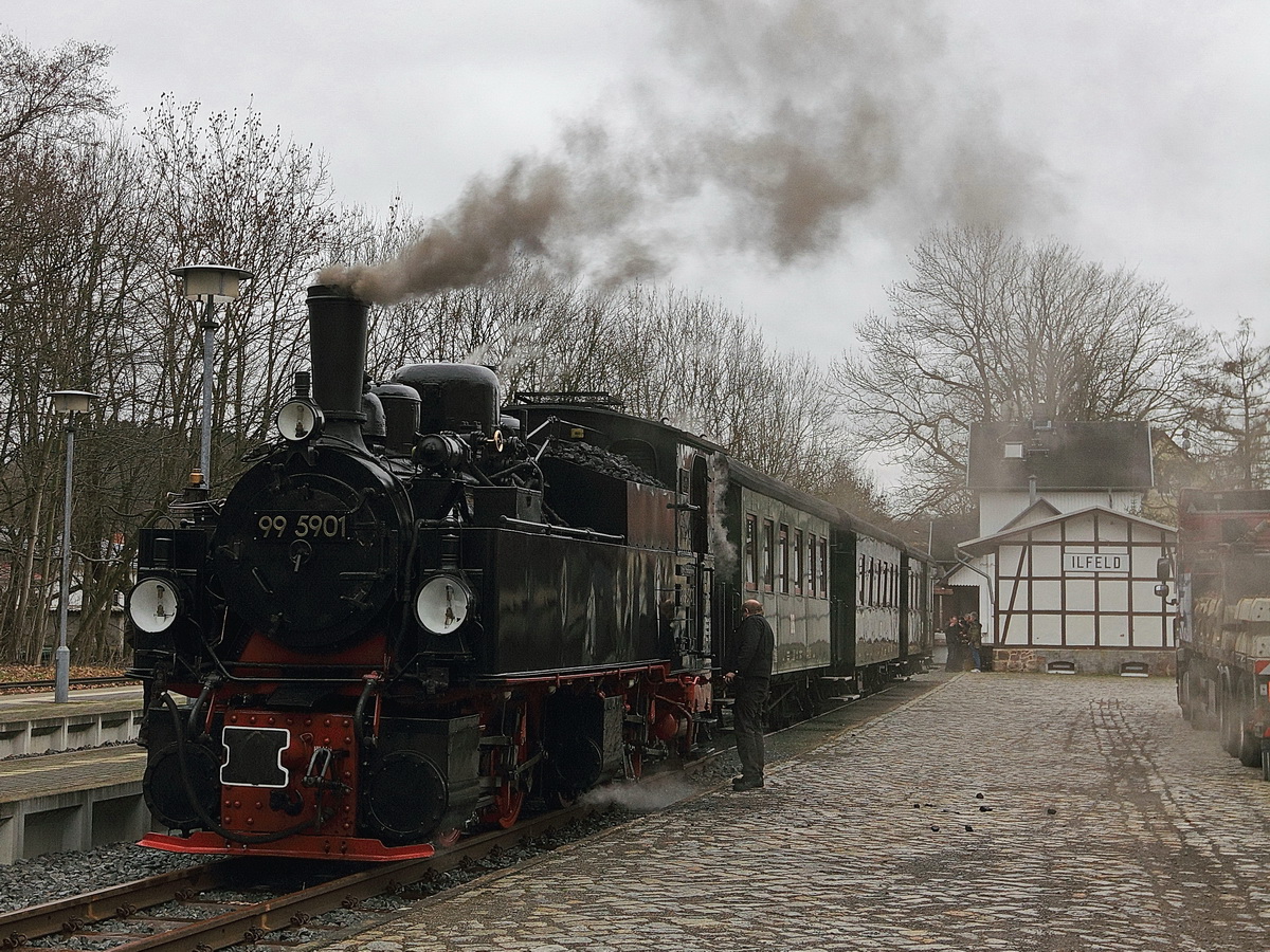 99 5901 auf dem Ladegleis (Gleis 5) in Ilfeld am 30. Januar 2016.