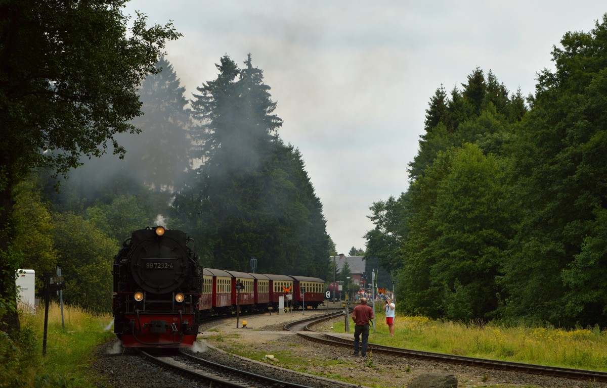 99 7232-4 bei der Ausfahrt mit N 8923 aus Drei-Annen-Hohne am 12.08.2015