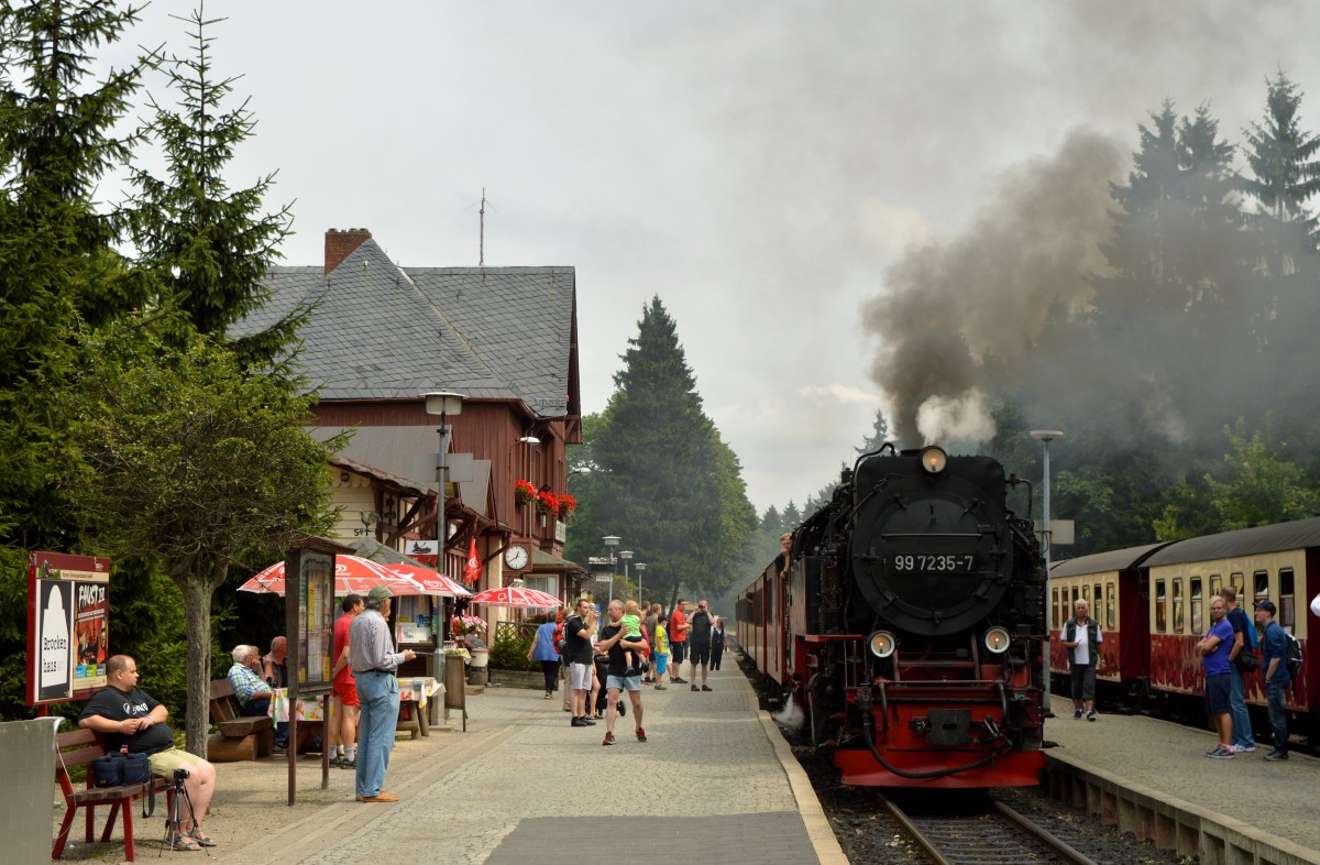 99 7235-7 bei der Einfahrt mit N 8903 in Drei-Annen-Hohne am 12.08.2015