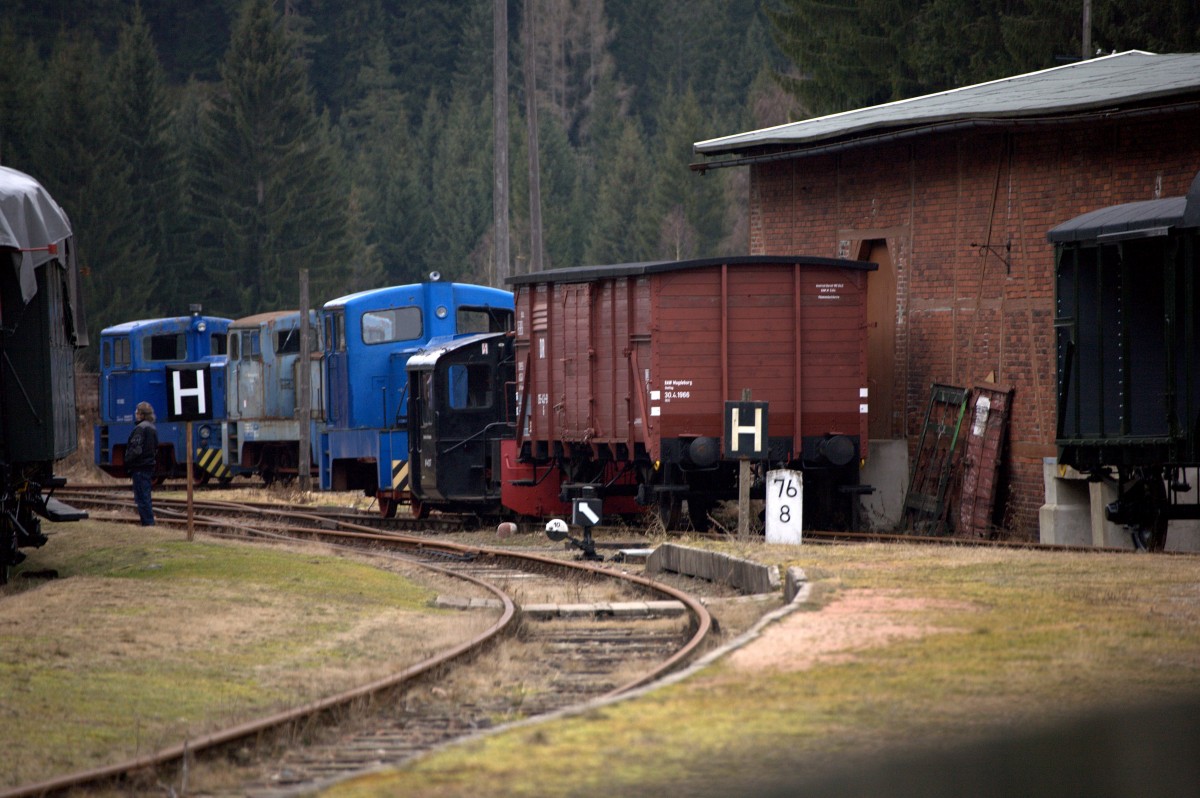 Blick  auf  abgestellt Kleinlokomotiven im Museumsbahnhof Schnheide Sd.
13.02.2014 13:48 Uhr. 
