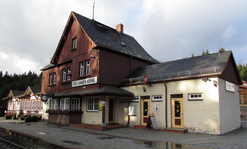 Das Bahnhofsgebäude von Drei Annen Hohne am 10.Jan.2014
