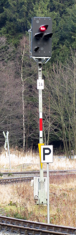 Das Einfahrsignal von Drei Annen Hohne für die Strecke von Nordhausen.
Aufgenommen am 10.Jan.2014