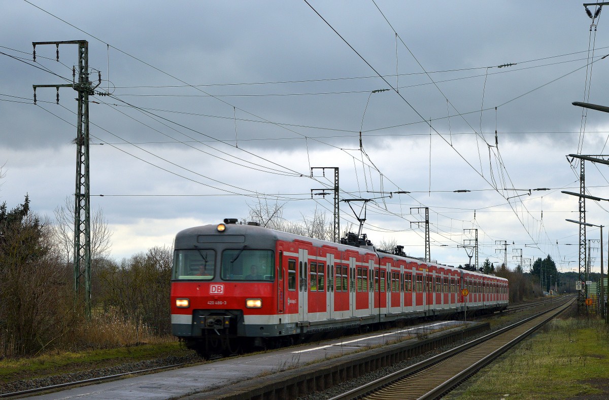 Der 420 486-3 und 420 915 durchfuhren Weiterstadt am 21.02.2015 als Überführungsfahrt.