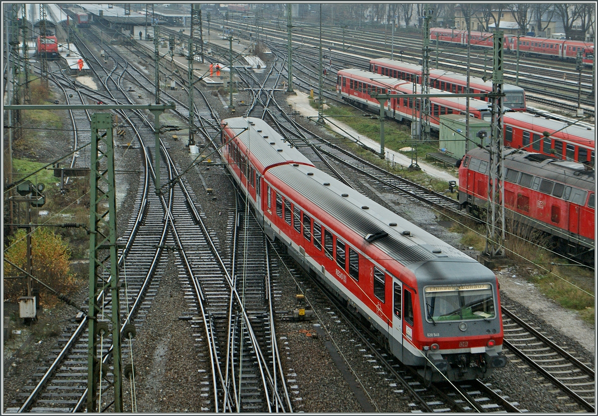Der VT 628 548 erreicht Ulm.
29. Nov. 2013