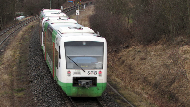 Die Sd-Thringen-Bahn bei der Einfahrt in Grfenroda am 11.Jan.2014