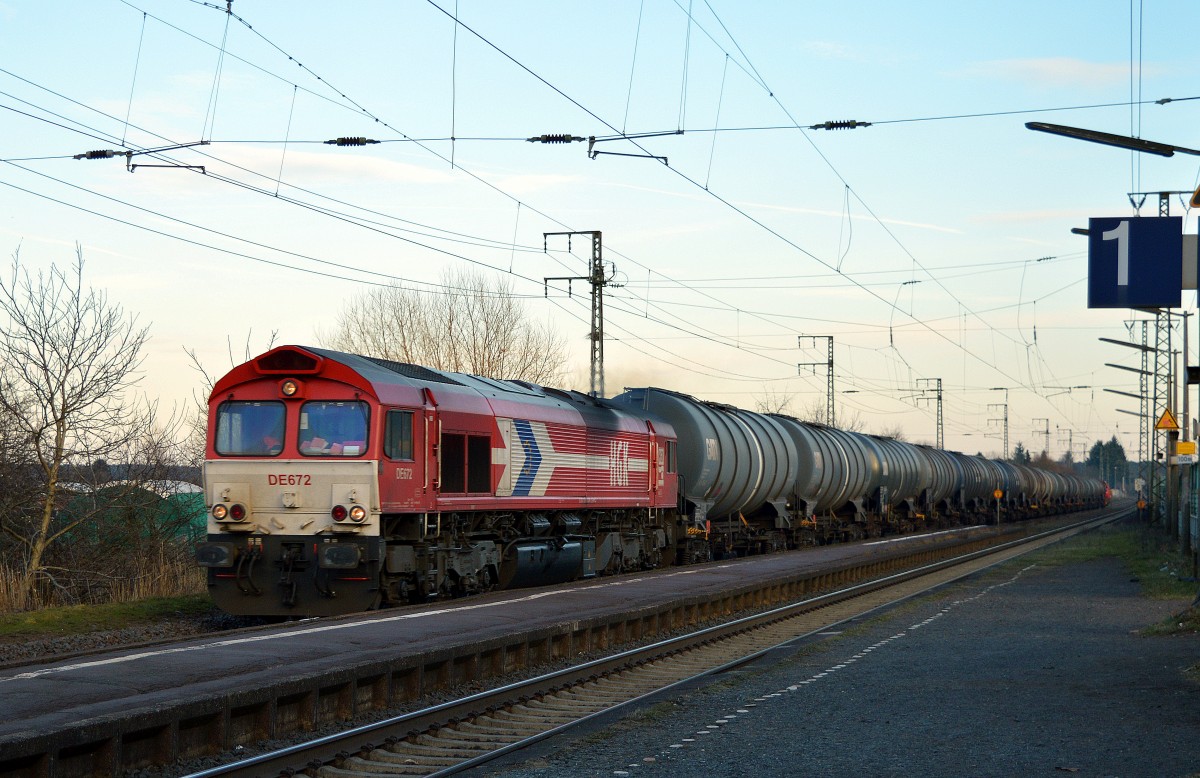 Diese Class 66 durchfuhr Weiterstadt am 20.02.2015 mit einem Kesselwagenzug.