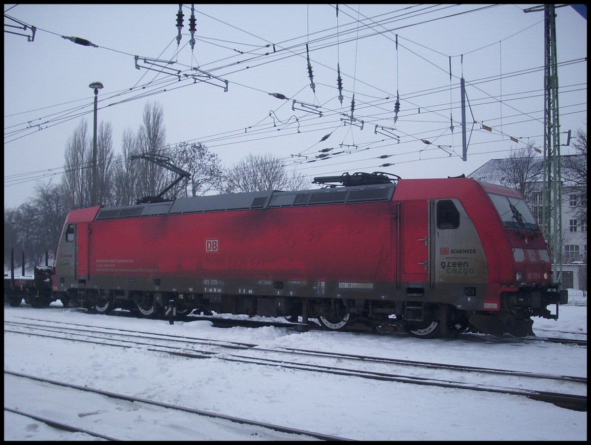 E-Lok der BR 185 in Bergen/Rgen am 14.12.2012   