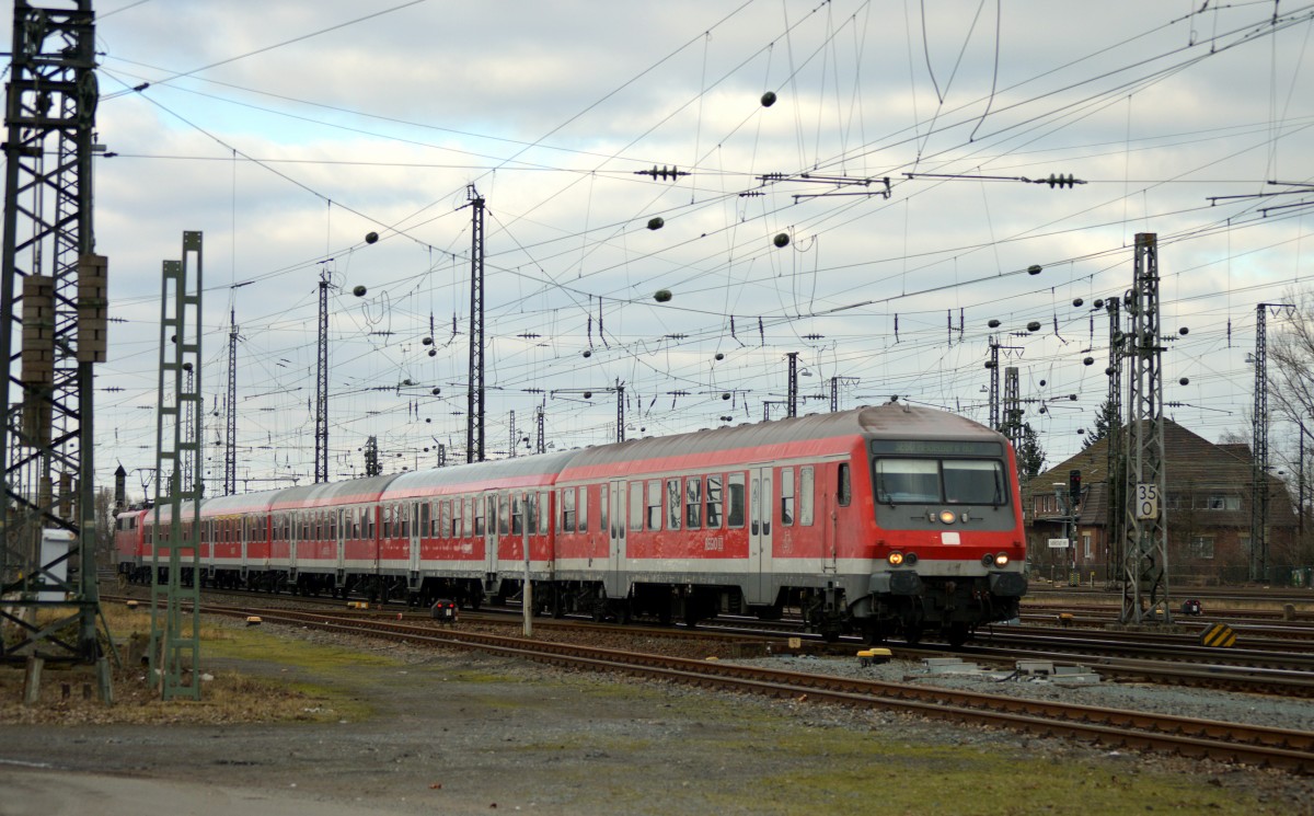 Ein Regionalexpress nach Heidelberg bei der Einfahrt in Darmstadt Hbf am 04.02.2015.