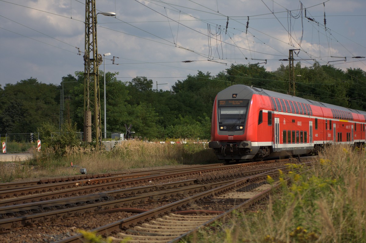 Ein Steuerwagen der Linie S1 bei der Einfahrt in Coswig 24.08.2013  15:32 Uhr