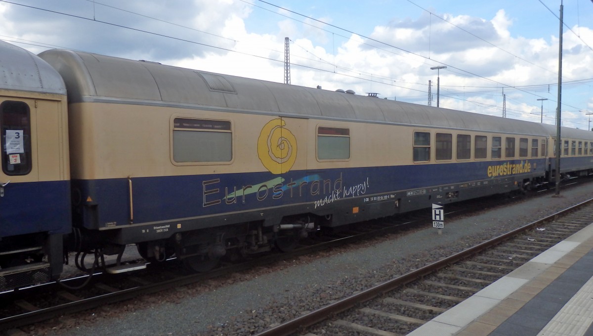 Ein Wagen der Bauart WGmz218 war an einem Juniabend 2015 in Bamberg anzutreffen.
Er war in einem Sonderzug der Centralbahn Dillenburg-Bamberg eingereiht.