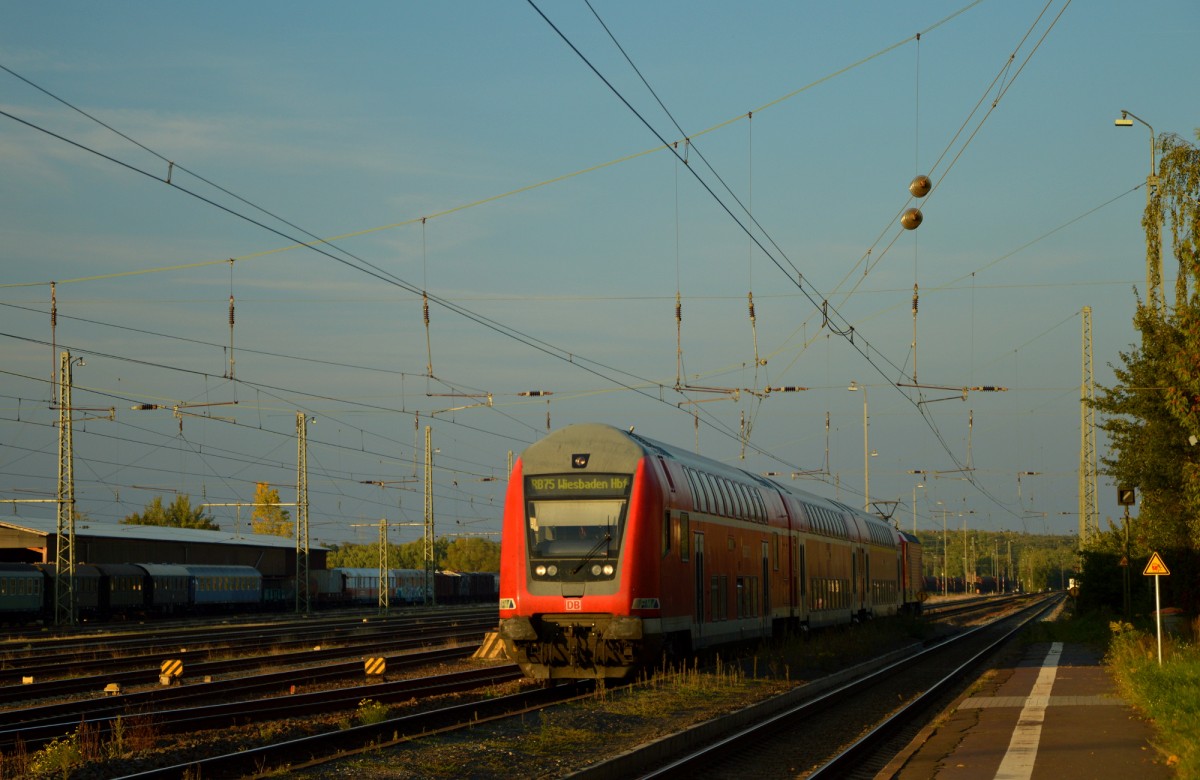 Einfahrt einer RB 75 in Darmstadt-Kranichstein am 03.10.2015