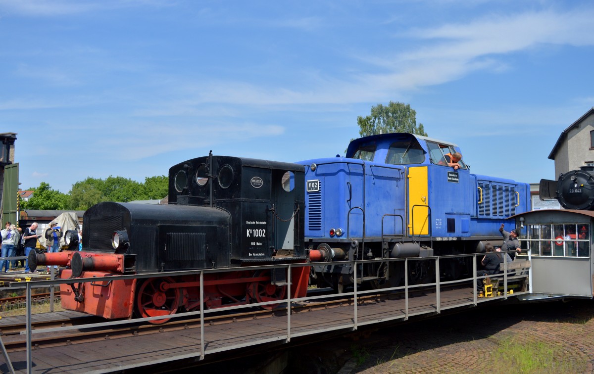 Kö 1002 und V62 auf der Drehscheibe im Eisenbahnmuseum Darmstadt am 14.05.2015