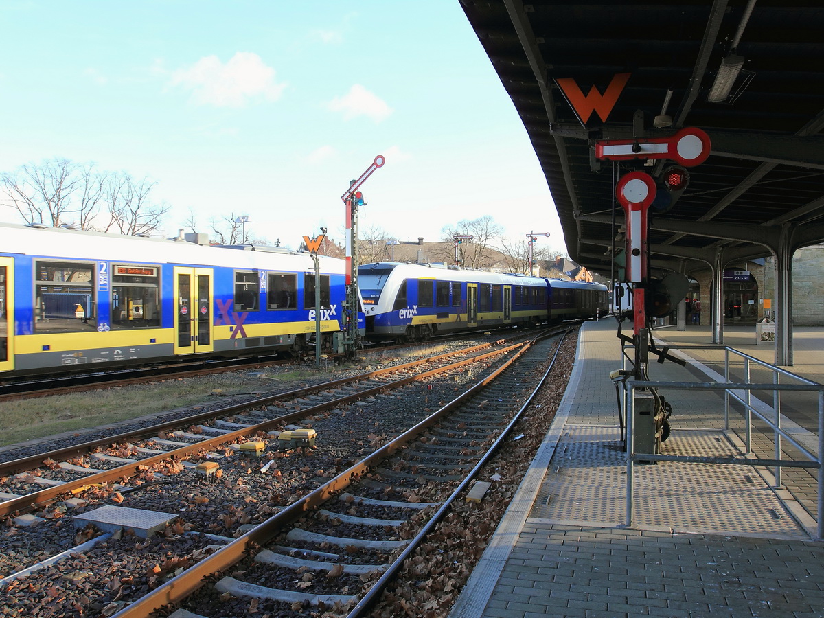 Signalanlage in Richtung Bad Harzburg  im Bereich des Bahnhofes Goslar  am 23. Dezember 2015.