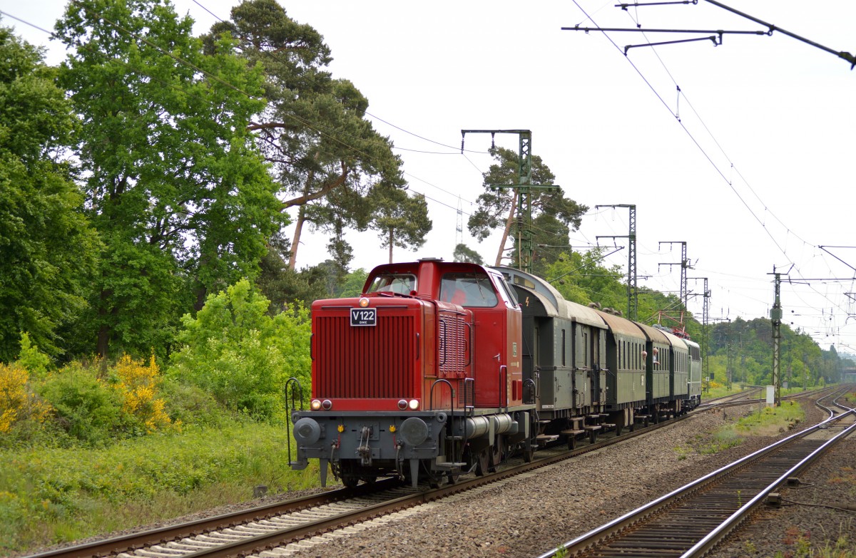 V122 mit dem ersten Pendelzug nach Gro Gerau Dornberg am 16.05.2015