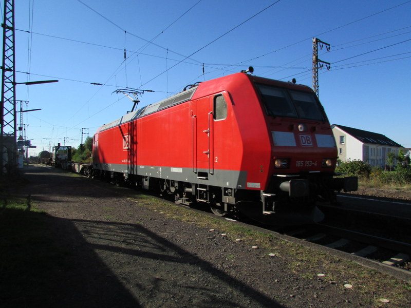 Zug 51363 durchfhrt den Bahnhof Weiterstadt am 05.Sept.2013