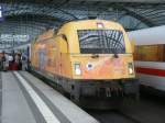 Mit dem Berlin-Warschau Express stand die polnische 5 370 009,am 05.Mai 2012,im Berliner Hbf.