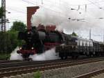 52 4867(Historische Eisenbahn Frankfurt) zog den berfhrungszug nach Neustadt/Weinstrae zum dortigen Dampfspektakel an Himmelfahrt.Hier bei der Ausfahrt aus Darmstadt Kranichstein am 27.Mai.2014