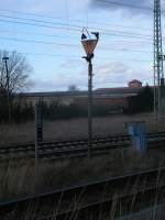 signale/323250/waertersignal-an-der-westlichen-ausfahrt-von Wärtersignal an der westlichen Ausfahrt von Bergen/Rügen am 09.Februar 2014.