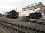 Lok 12 (99 787 der SOEG am 30.09.2016 neben 86 1333 in Benndorf.