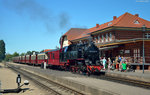 99 2322-8 mit ihrem Zug in Kühlungsborn West am 20.07.2016