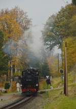 99 1793-1 kurz vor Neudorf mit dem DR-Zug am 25.10.2015