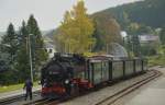 99 1793-1 beim Halt in Neudorf mit dem DR-Zug am 25.10.2015