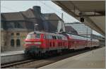 br-218-db-v-164/366206/die-db-218-414-1-wartet-mit Die DB 218 414-1 wartet mit eine RE nach Wissembourg in Koblenz auf die Abfahrt. 
22. Juni 2014