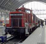 362-560 hat soeben einen IC in den Frankfurter Hauptbahnhof gebracht.
Aufgenommen im Mrz 2014.