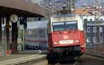 101-070 fhrt mit ihrem IC von Hamburg nach Passau unterwegs. Hier fhrt sie gerade in den Bahnhof Gttingen ein.
Aufgenommen im Mrz 2014.