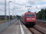 br-101/437314/101-024-hatte-esam-21juni-2015mit 101 024 hatte es,am 21.Juni 2015,mit dem IC 2212 aus Koblenz bis Binz geschafft.Nach der Ankunft des Zuges setzte der Zug auf das rechte Gleis zum Abstellen um.