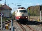 Am 02.Mai 2010 kam 103 235 mit dem TEE Rheingold aus Koblenz nach Binz.Auch hier nahm ich die Lok beim Lokumlauf auf dem Speicher auf.