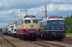 In der Lokaufstellung zur Lokparade beim Sommerfest in Koblenz am 18.06.2016 standen 110 121 und E10 1309 nebeneinander.