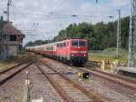 br-111/437312/ake-98-sonderzug-aus-koblenzam-21juni AKE 98 Sonderzug aus Koblenz,am 21.Juni 2015,mit 111 020 als Zuglok erreichte Binz.