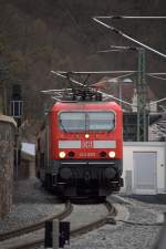 143  885   als Zuglok der S1 Richtung Schna , abfahrend in Meien Altstadt  01.12.2013 14:40 Uhr.