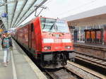 146 276 als RE 10118 nach Aachen am 29. Juli 2017 in Köln Hauptbahnhof. 