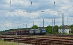 151 024 und 151 084 von RBH mit einem Kohlezug durch Darmstadt-Kranichstein am 21.05.2016