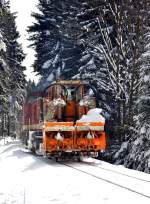 harzer-schmalspurbahnen/418323/blick-auf-die-schneefraese-die-von Blick auf die Schneefräse, die von 199 874-9 gezogen wurde am 03.04.2015 Ri.Schierke.