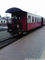 Molli Personenwagen im Bahnhof Bad Doberan am 13.4.13 